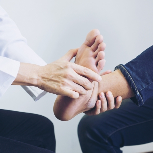 foot-and-ankle-pain-relief-Responsive-Physical-Therapy-PT-Works-Toms-River-Oceanport-Point-Pleasant-NJ